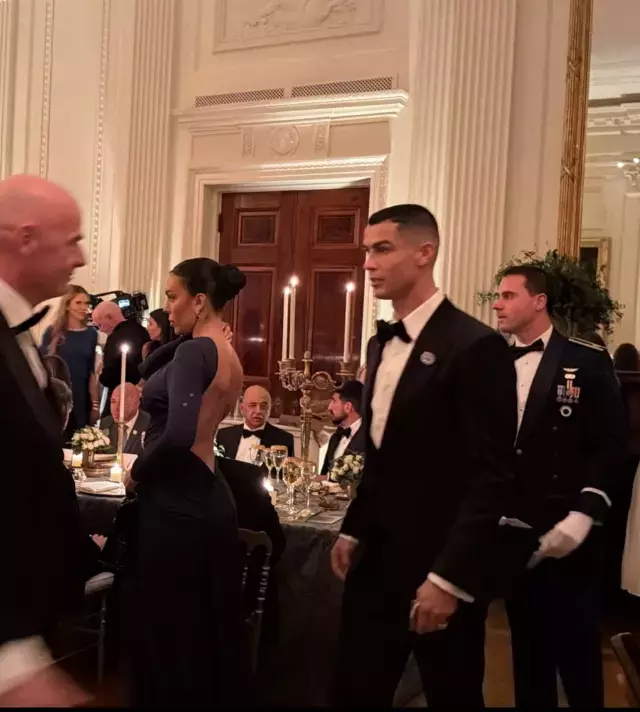 Ronaldo Ve Elon Musk Tan Beyaz Saray Da Devler 19269310 4813 M