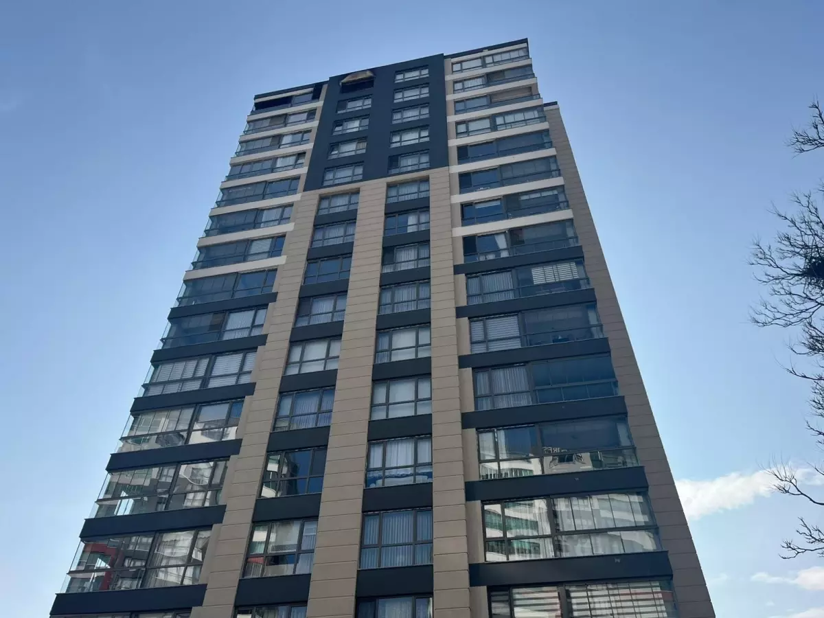 Saglik Personeli Evinde Cikan Yanginda Oldu 19294932 Amp