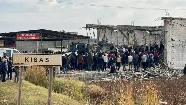 Sanliurfa Da Insaatta Gocuk 2 Isci Hayatini 19258974 8237 M