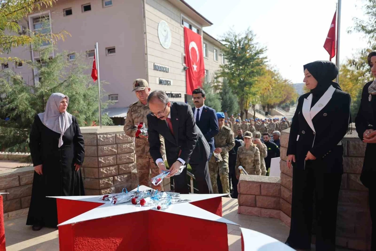 Siirt Te Helikopter Kazasinda Sehit Olan 17 Asker Dualarla Anildi 42262