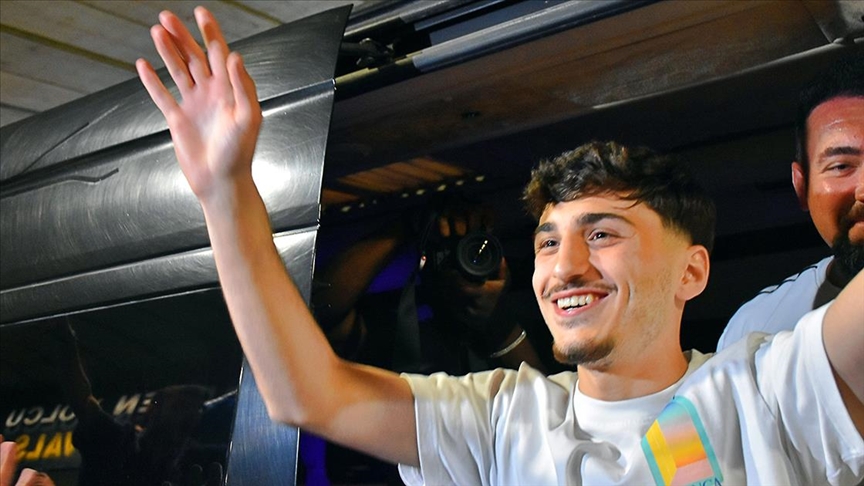 Thumbs B C 4D3443D032662C17754118150752447D