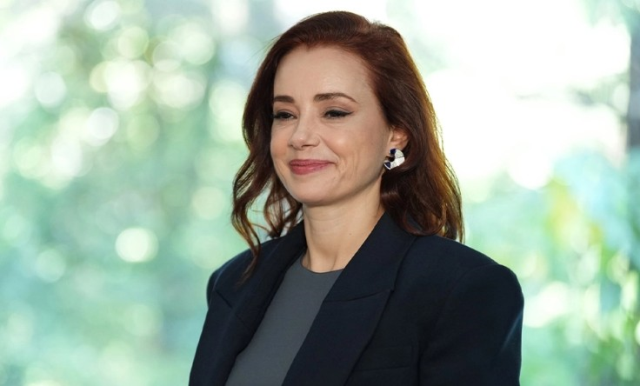 Trafik Kazasi Geciren Ozgu Namal Taburcu Oldu 19246479 2250 M