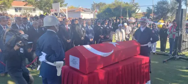 Turkiye Sehitlerini Ugurladi 19254401 1866 M