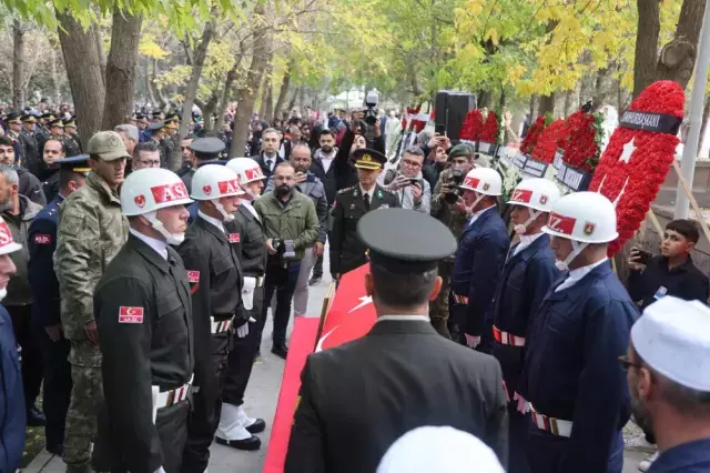 Turkiye Sehitlerini Ugurladi 19254401 2723 M