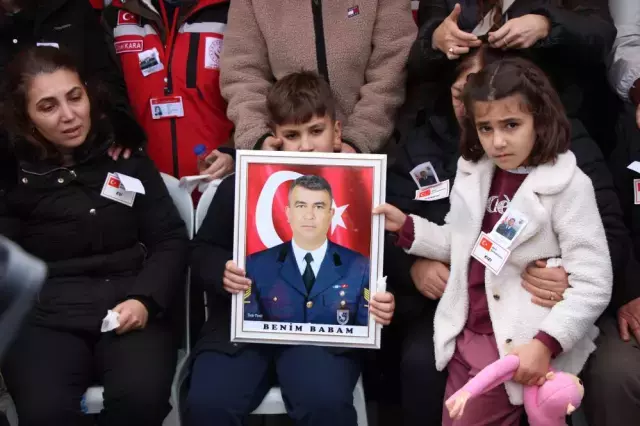 Turkiye Sehitlerini Ugurladi 19254401 6480 M