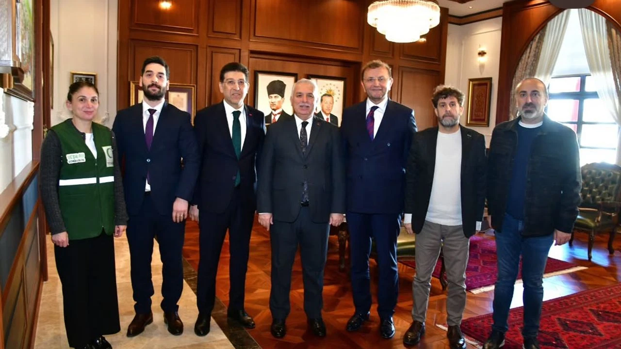Yesilay Heyetinden Trabzon Valisi Yildirima Ziyaret