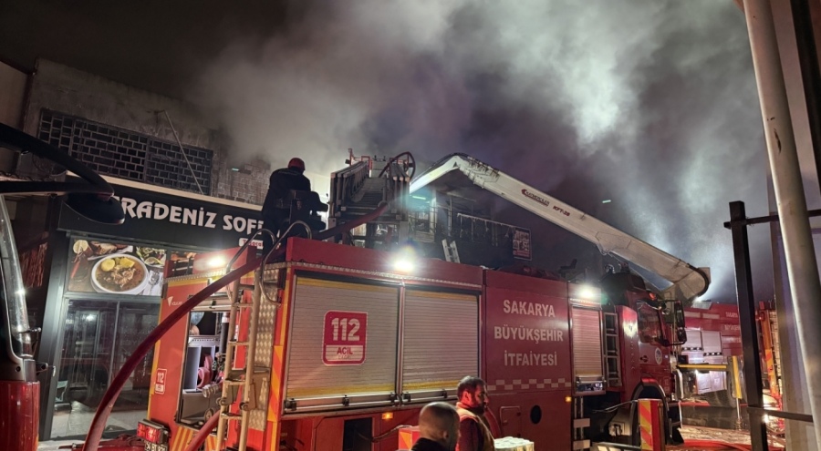 211078 Sakarya Da Hirdavat Dukkani Alev Alev Yandi 693Daa504C515