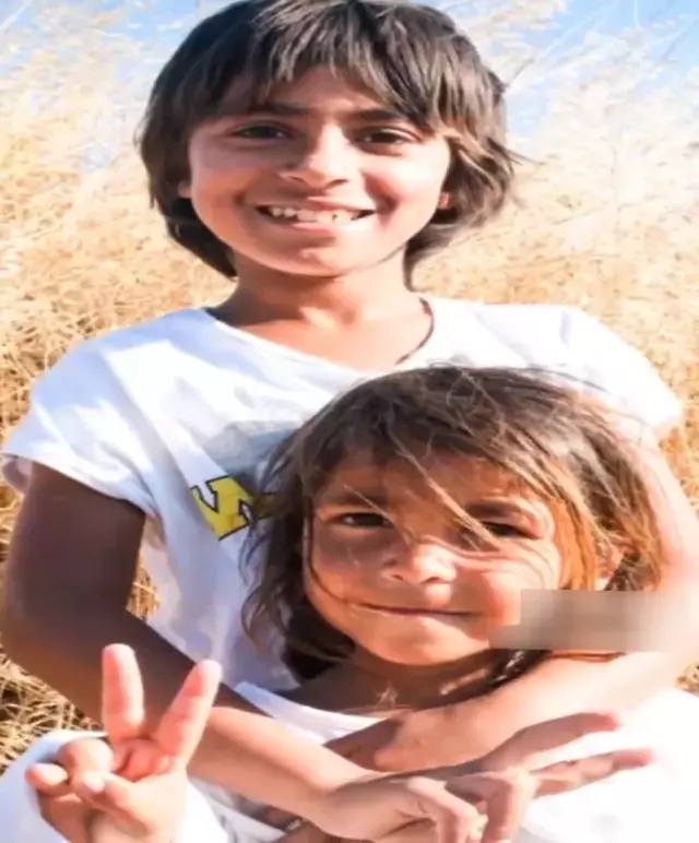 3 Cocugun Can Verdigi Yanginda Anne Ve Baba 19347866 4309 M