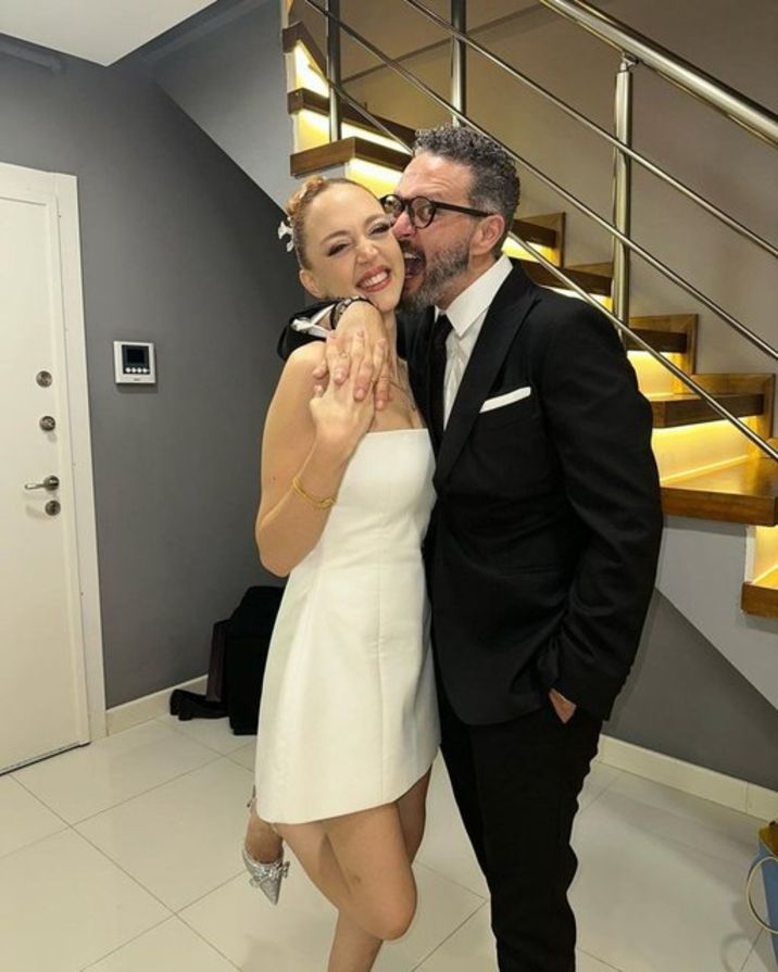 3842317 79C802E1D445B84Efe784B6B53E05Ff8