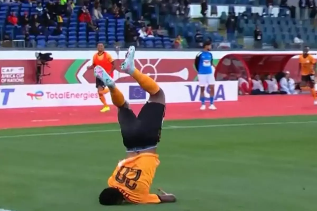 90 1 De Gol Atti Sevincinde Boynunu Kiriyordu 19381363 4482 Amp