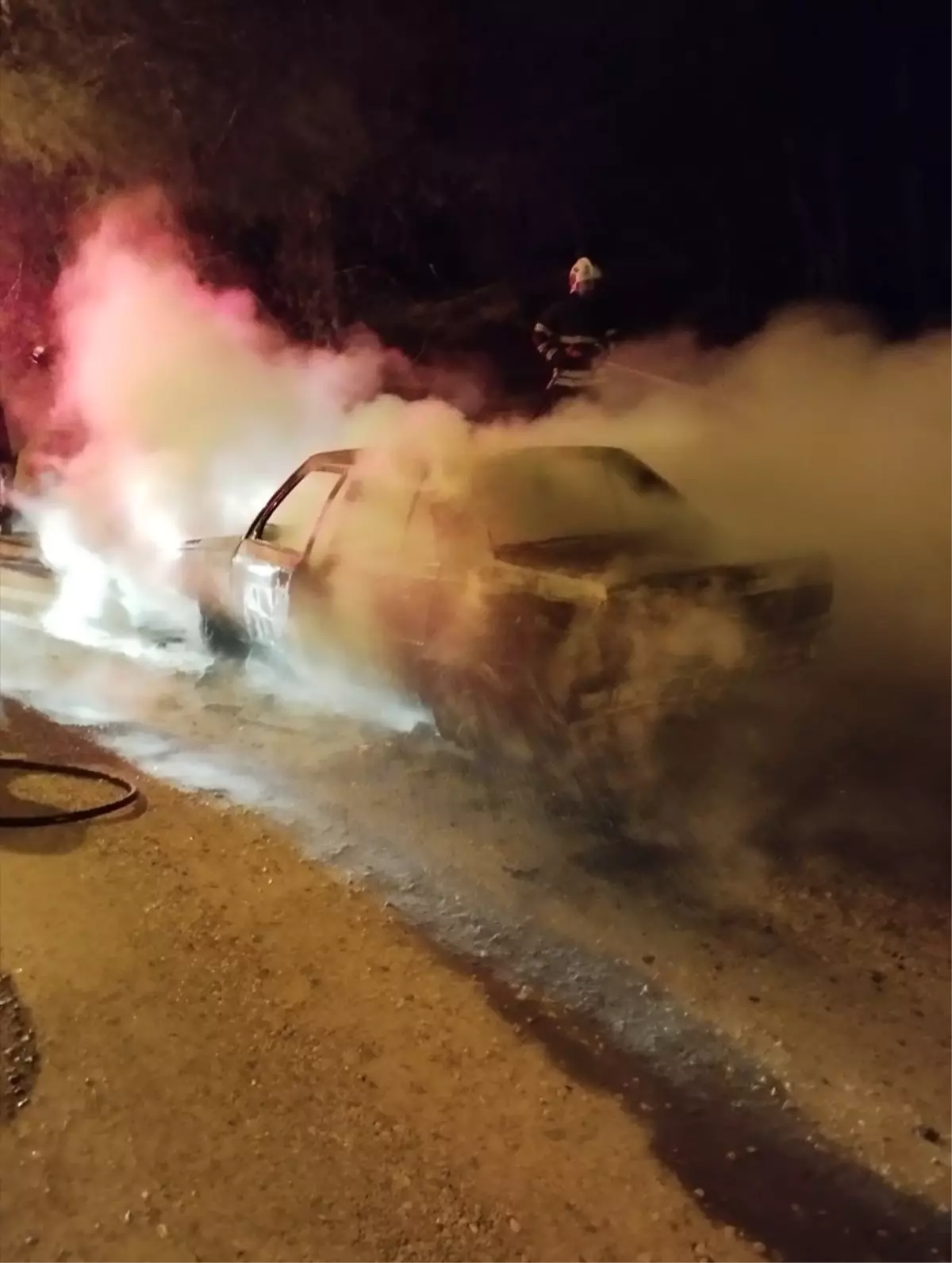 Adana Da Park Halindeki Otomobilde Yasanan 19355356 Amp