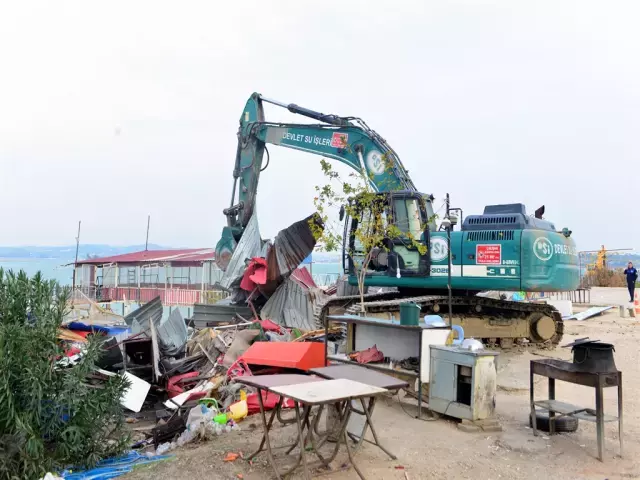 Adana Daki Amerikan Adasi Ndaki Kacak Yapilar 19391212 9608 M