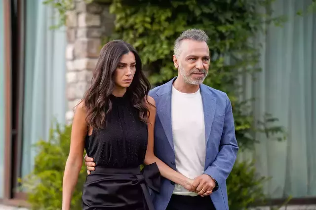 Aleyna Solaker Guller Ve Gunahlar Setinde 19323784 9249 M