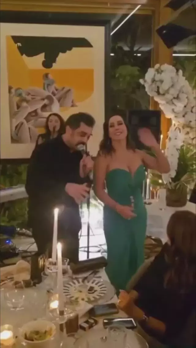 Asena Dogum Gununde Boyle Costu Dansi Ve 19361371 3550 M