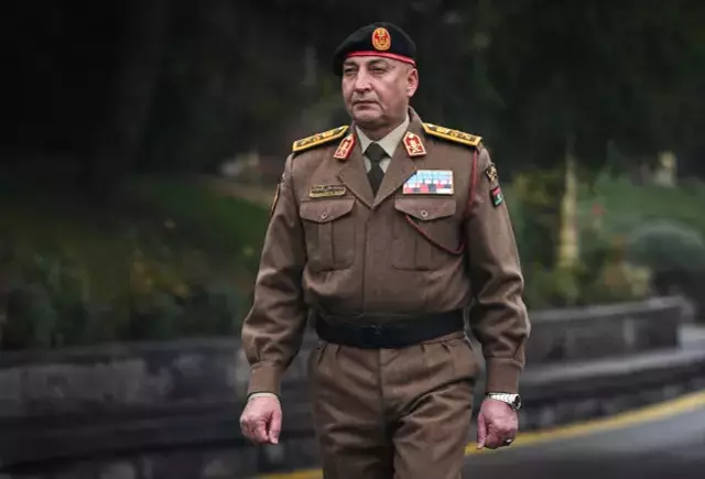 Bahceli Den Dusen Jetle Ilgili Manidar Aciklama 19386795 5111 M