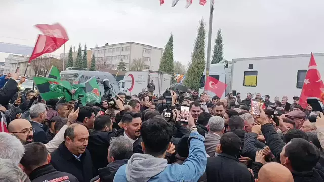 Bakan Kurum A Baba Ocaginda Coskulu Karsilama 19340500 7386 M