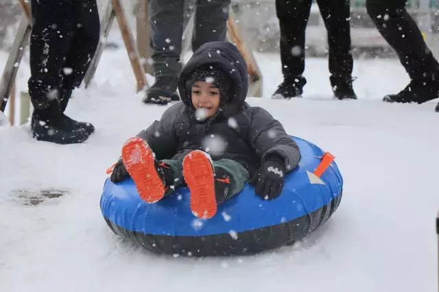 Bircok Il Ve Ilcede Egitime Kar Yagisi Nedeniyle 19400983 4060 M