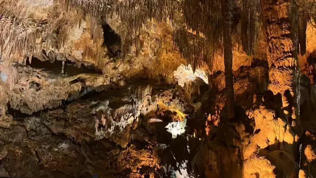 Bu Magarada 15 Gun Boyunca Yarim Saat Kalan Olum 19336648 9362 M