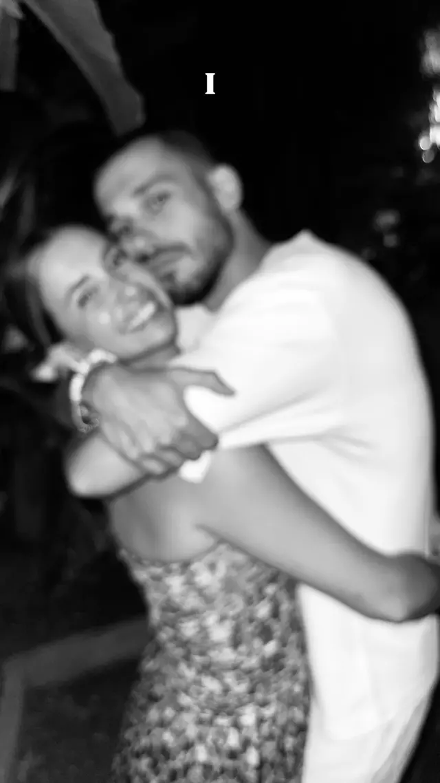 Buse Terim Yeni Askini Ilan Etti Ilk Kare Sosyal 19326442 9026 M