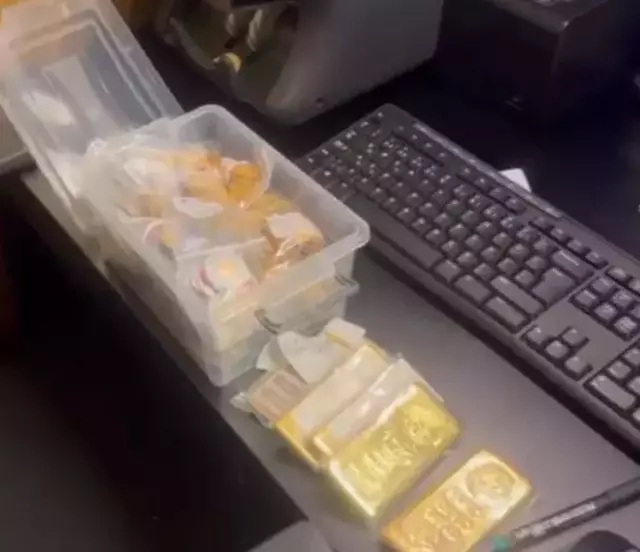 Buyukcekmece Adliyesi Nden Calinan Altinlarin 19329933 7261 M