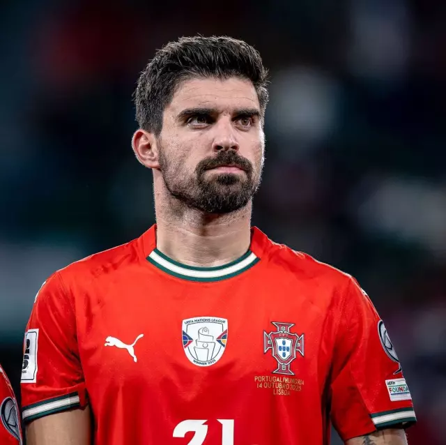 Dursun Ozbek Ten Taraftara Yeni Yil Hediyesi 19388870 3038 M