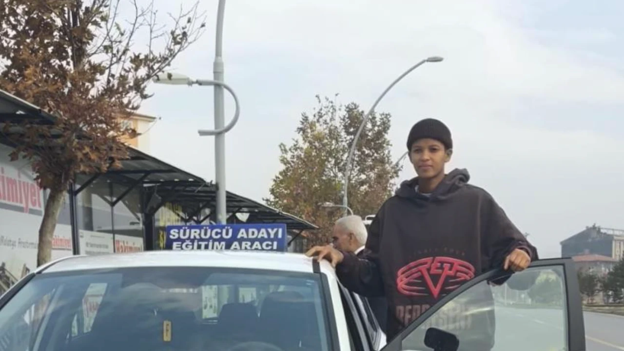 Ekran Resmi 2025 12 01 102128