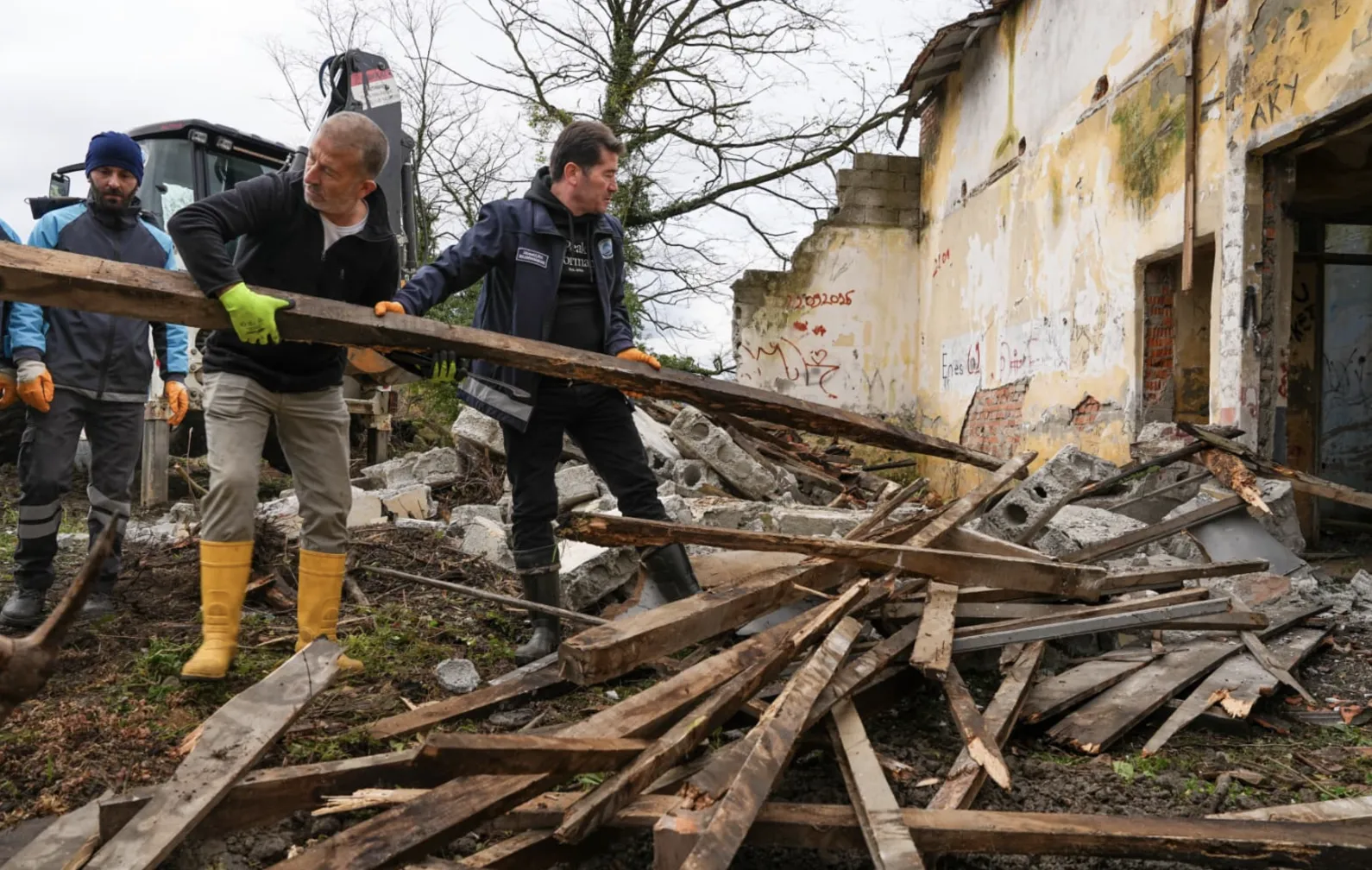 Ekran Resmi 2025 12 15 122501