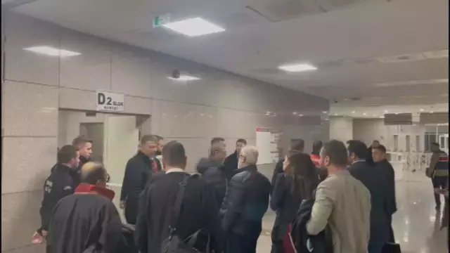 Ersoy Un Ifadesi Ortaya Cikti Grup Halinde 19345815 3996 M