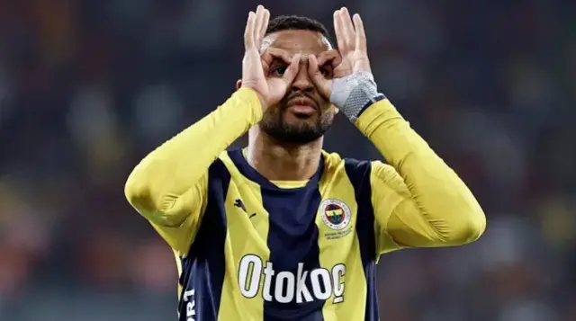 Fenerbahce De Deprem Iki Isim Biz Gidiyoruz 19353349 8304 M