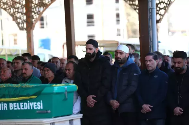 Galatasaray In Eski Kalecisi Ismail Cipe Nin Aci 19369108 4082 M