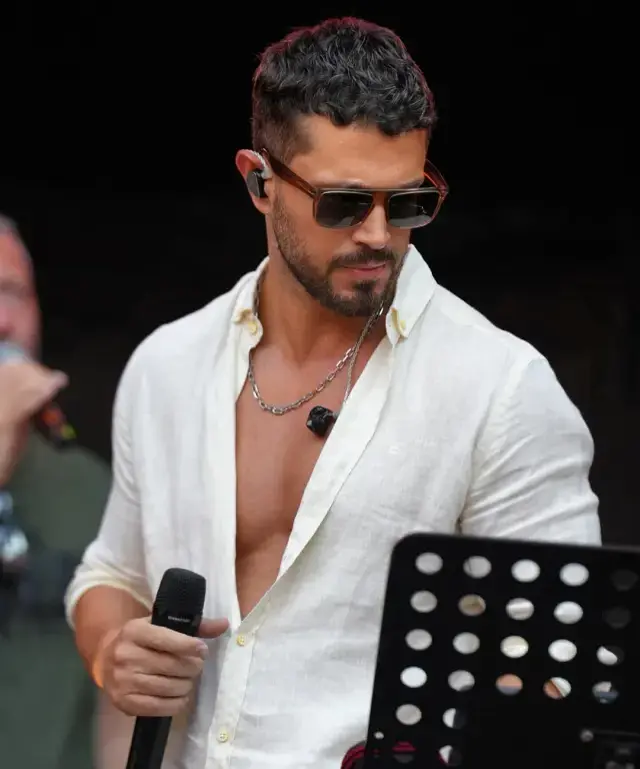 Gecen Yil Sahnedeydi Bu Yil Masada O Ses 19378920 1886 M