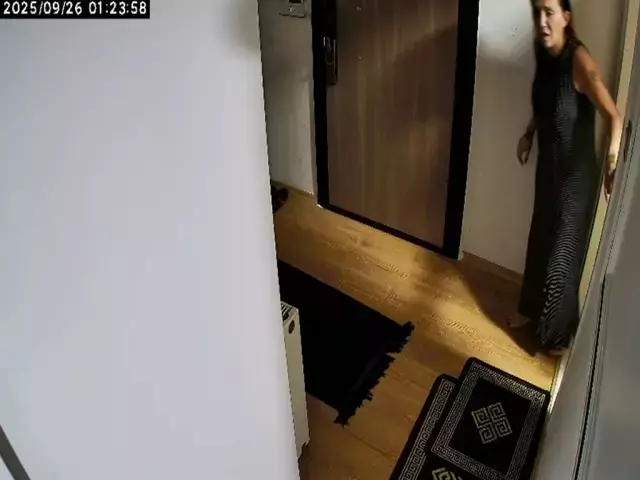 Gullu Nun Kizi Tugyan Gulter In Avukati 8 Kisi 19340272 7123 M