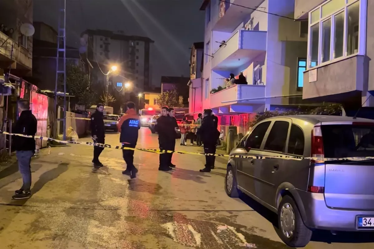 Istanbul Da Apartman Dairesinde Yangin 2 Cocuk 19345104 3823 Amp