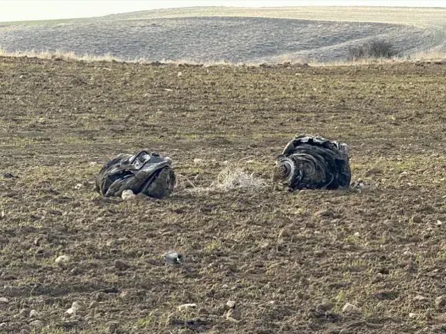 Iste Ankara Da Dusen Jetin Pilotu Ile Kule 19388166 4570 M