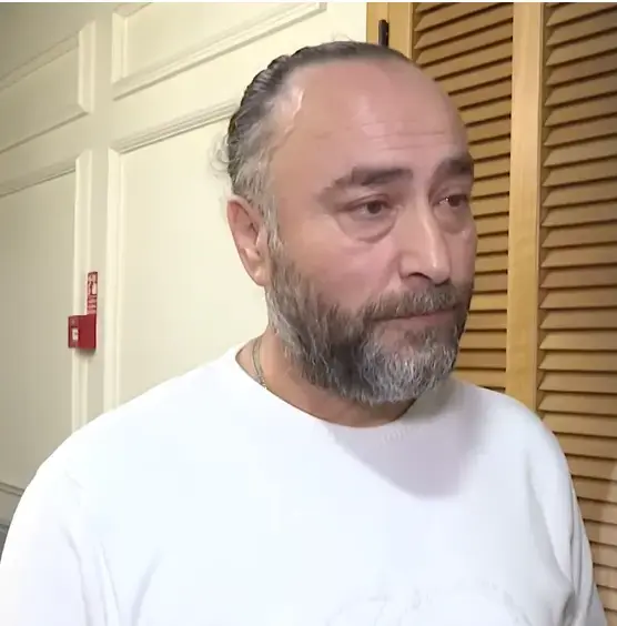 Kameralar Kasa Ve Bilezikler Gullu Nun Eski 19362206 6274 M