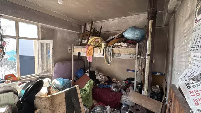 Mahalleli Kokudan Isyan Etti Evden Kamyon Kamyon 19364636 613 M