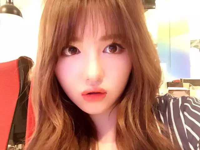 Milyonlarca Takipcisi Olan Guzellik Fenomeninden 19409130 2007 M