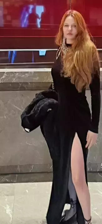 Naz Elmas Davete Damga Vurdu Derin Yirtmacli 19378439 298 M