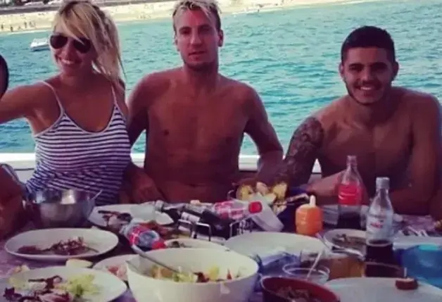 Ortaligi Karistiracak Sozler Icardi Bir Tokat 19315603 9960 M