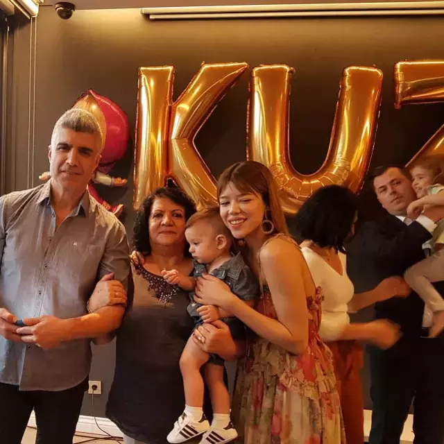 Ozcan Deniz In Annesinden Uzucu Haber Kanser 19388567 1381 M