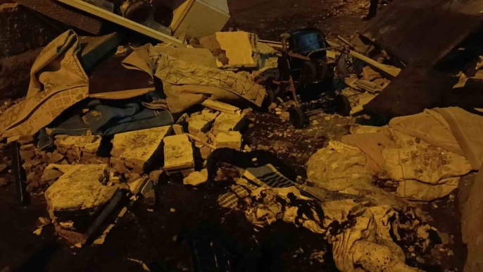 Sanliurfa Da Tup Patlamasi Anne Ve 3 Cocugu Yarali Ev Yerle Bir Oldu 4 1764703809