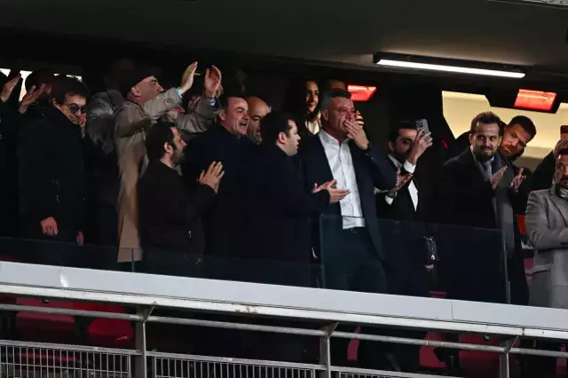 Savciliga Ifade Veren Sadettin Saran Dan Ilk 19375587 4364 M