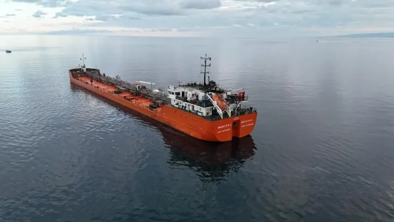 Sinop Aciklarinda Saldiriya Ugrayan Gemi Beklemede1-1