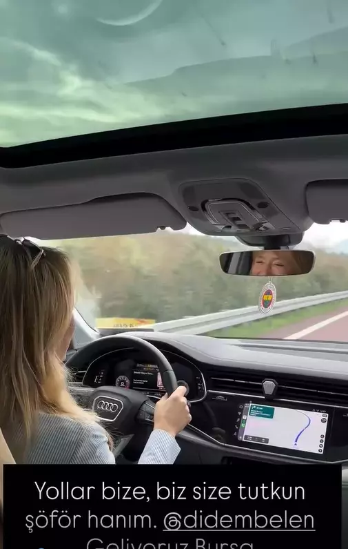 Somer Sivrioglu Yine Askta Hiz Kesmiyor 21 Yas 19378561 1423 M