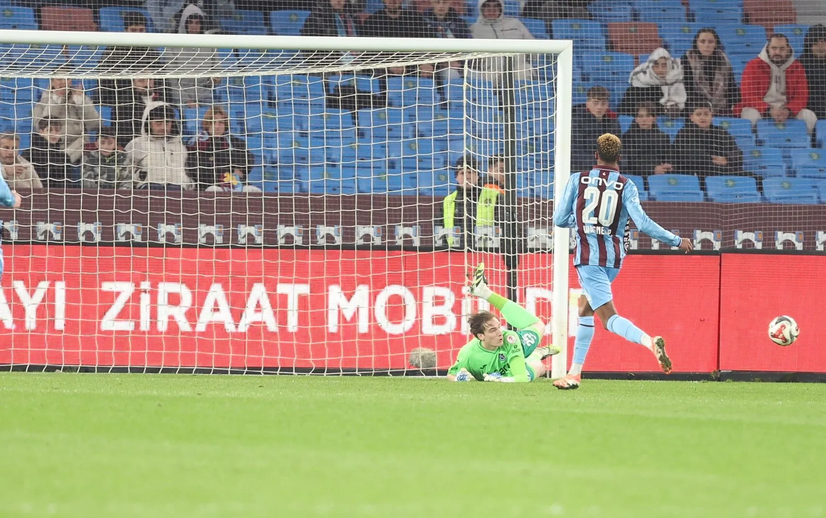 T R A B Z O N S P O R L U O N U R A L P C E V I K K A N A V R U P A N 1070470 317656