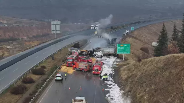 Tag Otoyolu Nda 3 Tir Carpisti Araclarda Yangin 19332052 4096 M