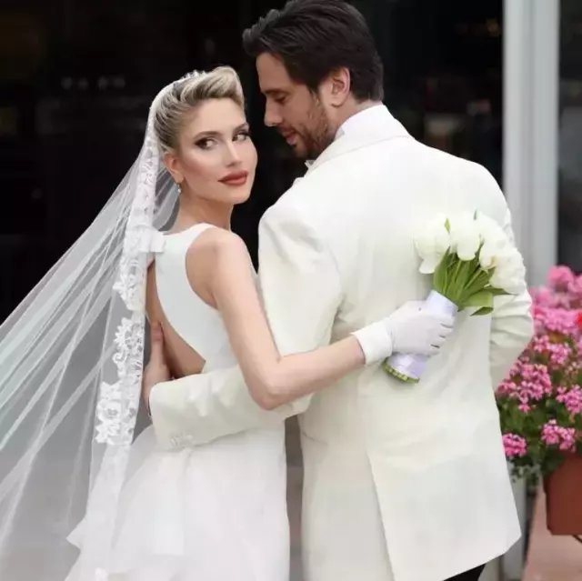 Uykunda Vefat Etti Saba Tumer Cenazede 19382234 4306 M