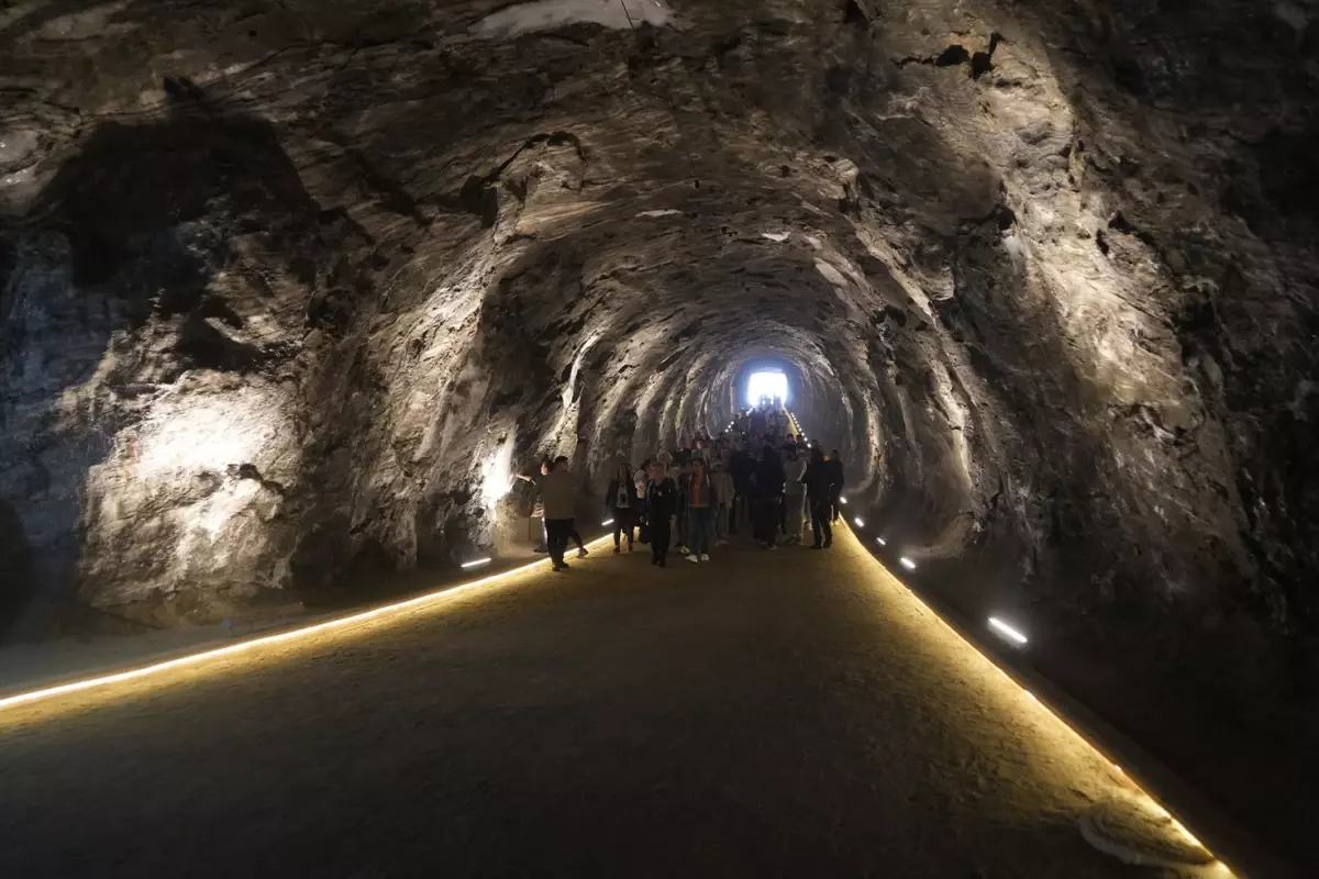 Yerin 150 Metre Altindaki Bu Magarada Sifa 19357227 1823 Amp