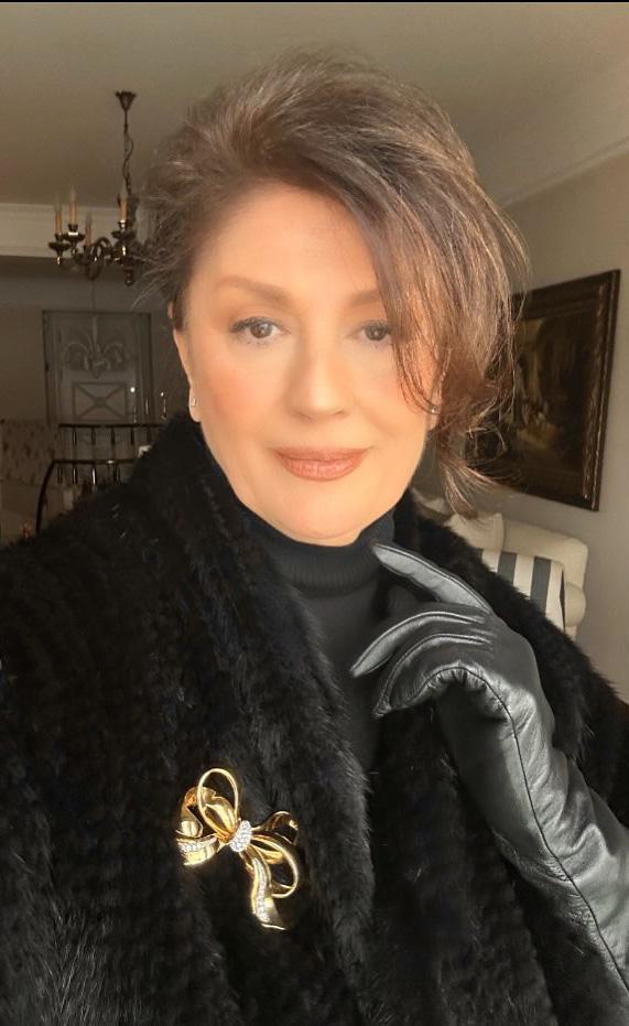 Yillara Meydan Okuyor Gulsen Bubikoglu Ndan 71 19331753 7403 M