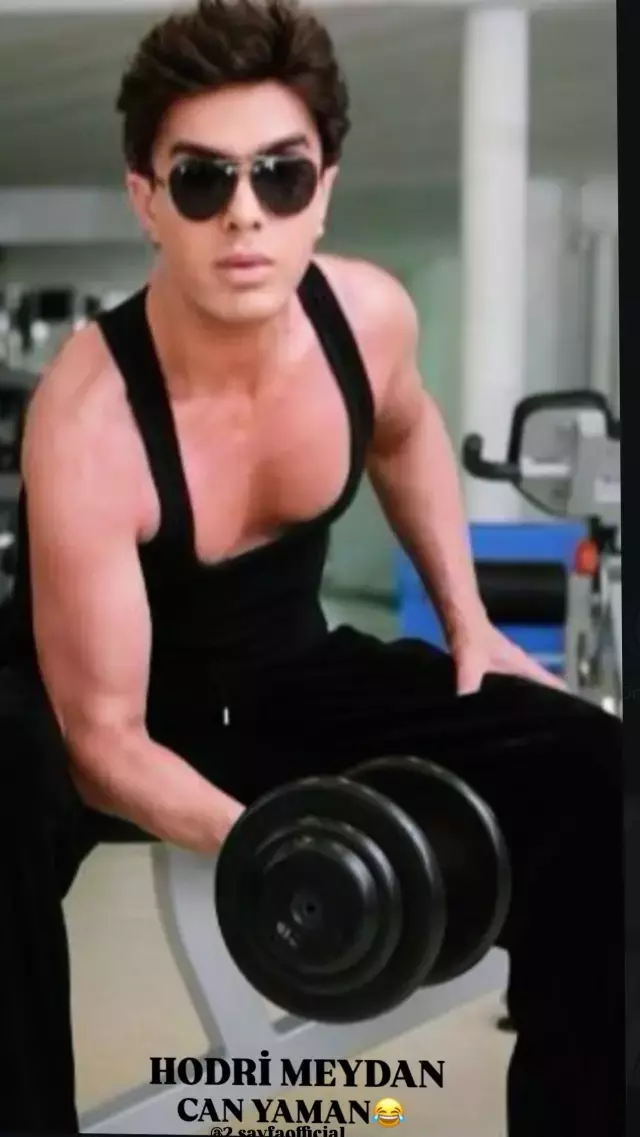 Yilmaz Morgul Den Kas Sovu Can Yaman A Boyle 19343657 8372 M